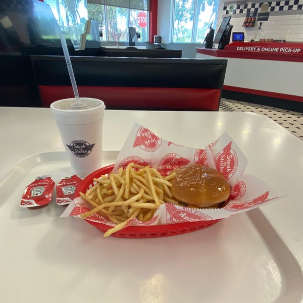 Steak n Shake American Restaurant in Coral Springs