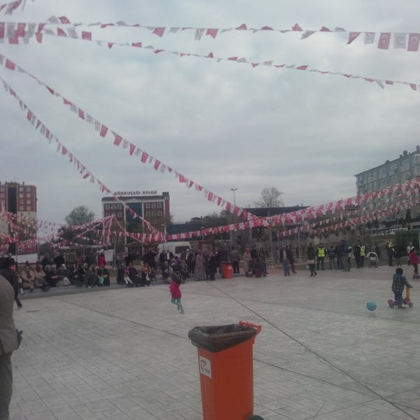 Das Foto wurde bei Güngören Park von parkbahçeler am 4/12/2014 aufgenommen