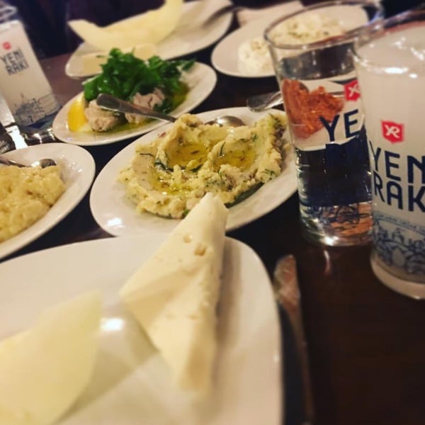 Photo taken at Ali Baba Restaurant Kadıköy by Nilgul I. on 10/20/2018