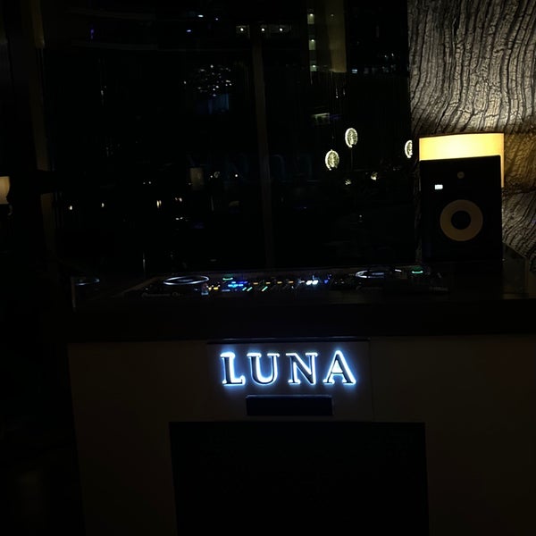 Photo taken at Luna Sky Bar by Saad on 2/15/2024