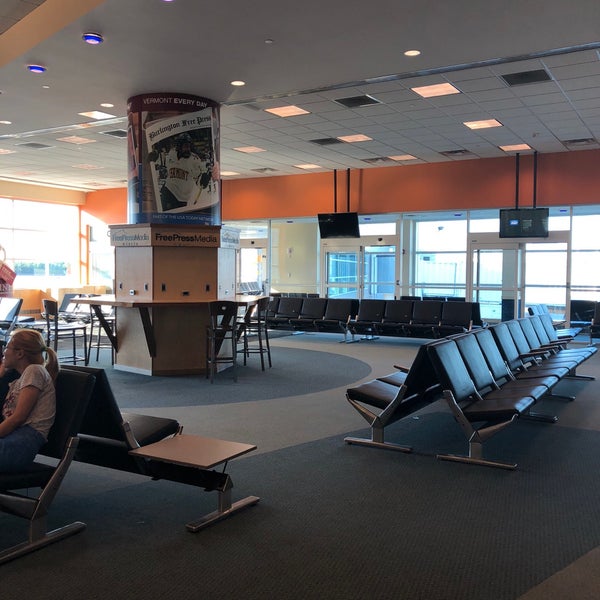 Foto scattata a Burlington International Airport (BTV) da Sarra Z. . il 7/9/2018