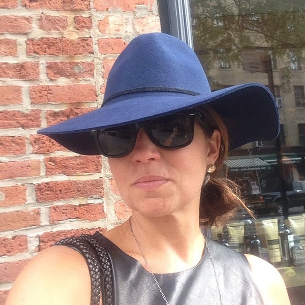 Foto diambil di Goorin Bros. Hat Shop - West Village oleh Jodi R. pada 9/29/2014