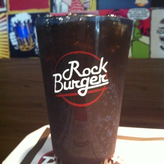 Photo prise au Rock Burger par Camilla B. le4/18/2012