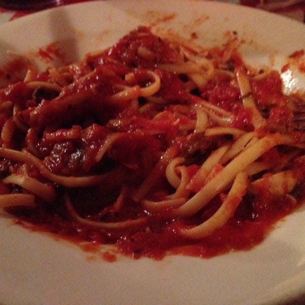 Das Foto wurde bei Frank&#39;s Spaghetti House von Cheryl K. am 11/22/2013 aufgenommen