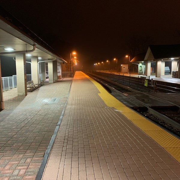 Metra Vernon Hills Rail Station in Vernon Hills