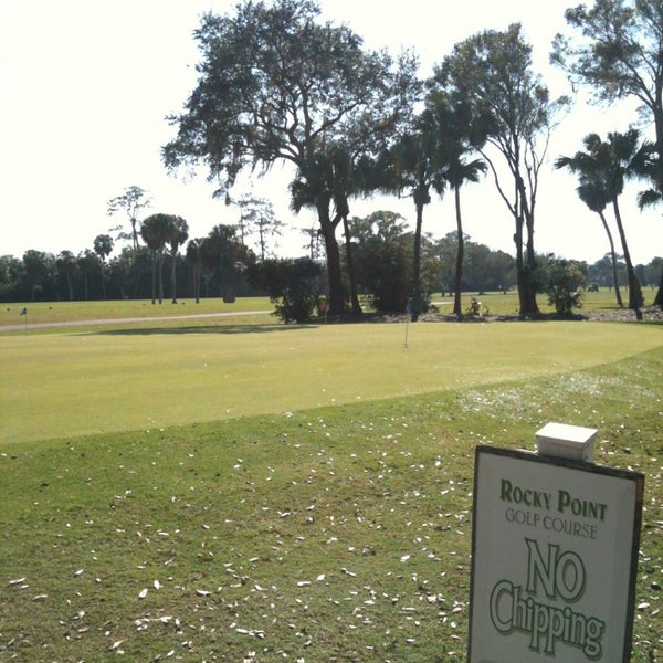 1/26/2013 tarihinde Tom K.ziyaretçi tarafından Rocky Point Golf Course'de çekilen fotoğraf