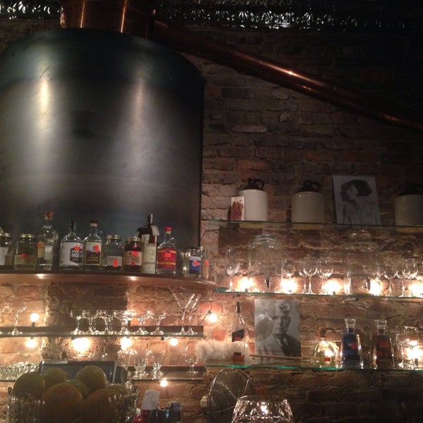 Das Foto wurde bei Lex 18 - Southern Appalachian Restaurant, Moonshine Cocktail Bar &amp;  Jazz Super Club von Caitlin K. am 10/24/2014 aufgenommen