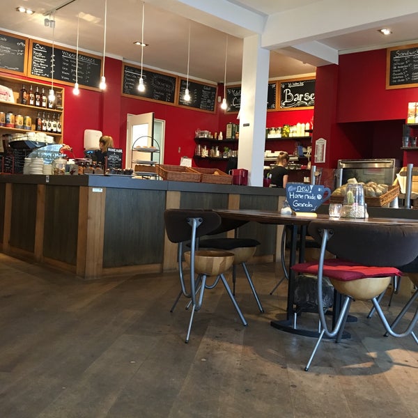 Кофе плаза натуральный. Поинт плаза. Plaza del caffe кофе в зернах 1 кг. Cup coffee адлер. Кофе italian roast.