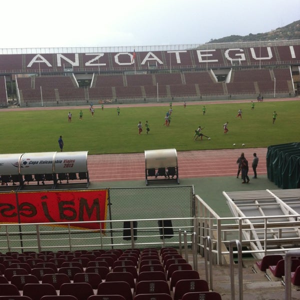 Photo taken at Estadio Olímpico Gral. José Antonio Anzoátegui by Onni H. on 7/18/2013