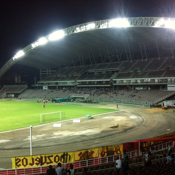 Photo taken at Estadio Olímpico Gral. José Antonio Anzoátegui by Onni H. on 11/29/2014