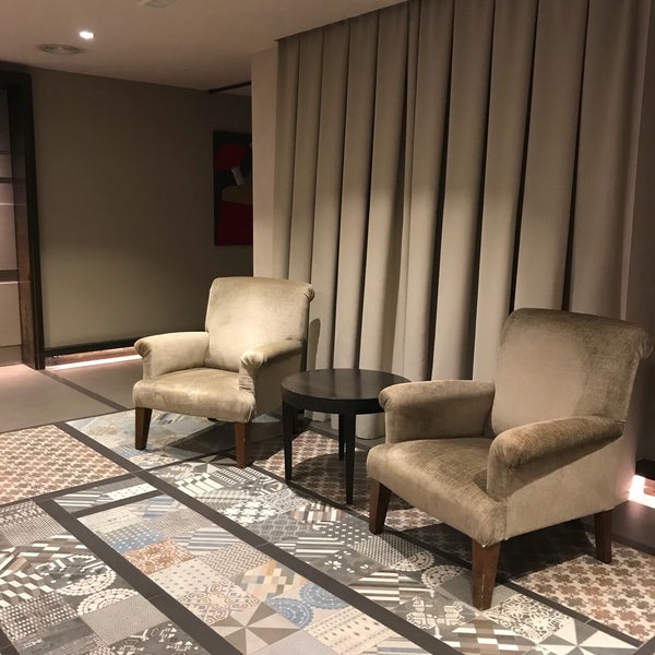 Das Foto wurde bei Hotel Duquesa de Cardona von Habib L. am 12/10/2018 aufgenommen