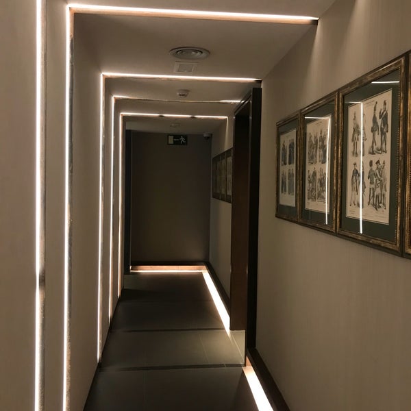 Das Foto wurde bei Hotel Duquesa de Cardona von Habib L. am 12/9/2018 aufgenommen
