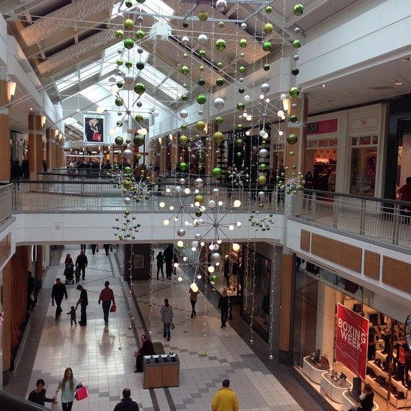 Photo taken at Mapleview Shopping Centre by Chris S. on 12/21/2014