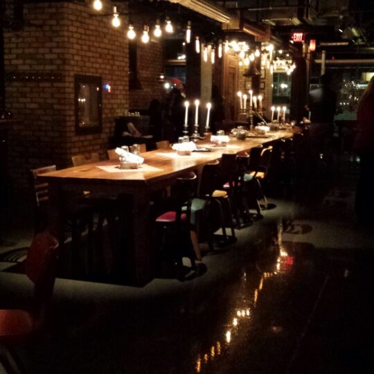 Scaddabush Italian Kitchen & Bar - 382 Yonge Street, Unit #7