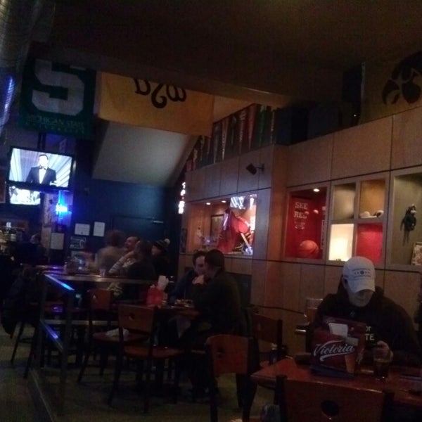 Photo taken at Crew Bar and Grill by JC G. on 2/25/2013