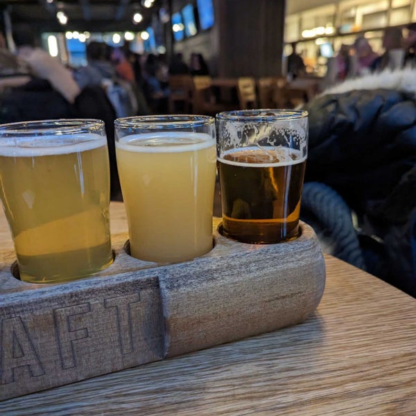 1/14/2023 tarihinde Christine K.ziyaretçi tarafından CRAFT Beer Market Toronto'de çekilen fotoğraf