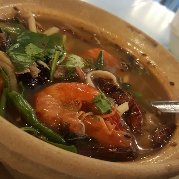 Photo taken at Thai Nyonya Restaurant by G S L. on 7/17/2018