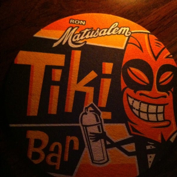รูปภาพถ่ายที่ Tiki Bar โดย Emilio F. เมื่อ 6/8/2013