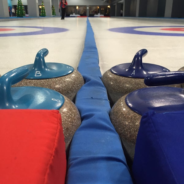 12/2/2015 tarihinde Anna K.ziyaretçi tarafından Moscow Curling Club'de çekilen fotoğraf