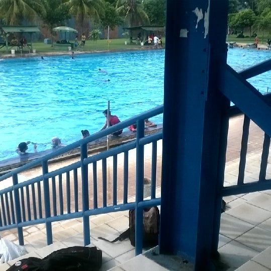 Kolam Renang Universitas Lampung Pool