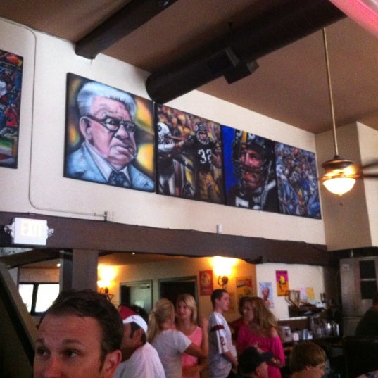 9/22/2012にBeau H.がGame Changersで撮った写真