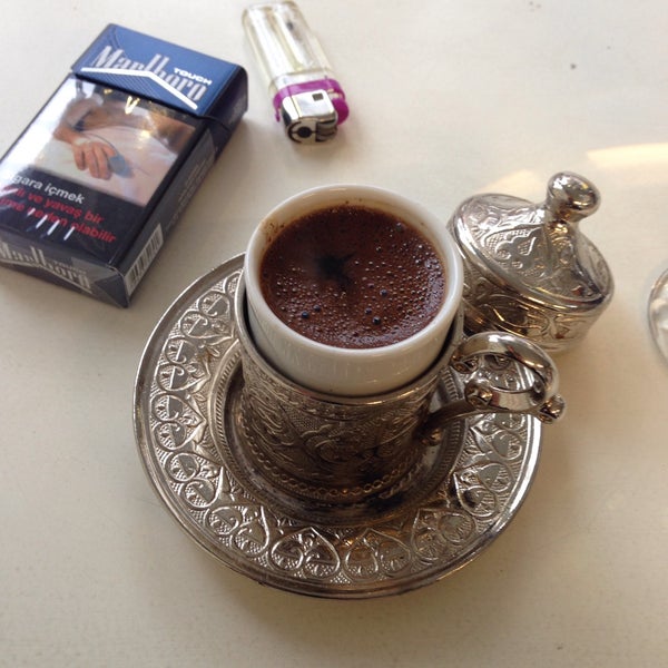 Das Foto wurde bei Melita Şark Sofrası Cafe &amp; Restaurant von arzu am 12/16/2015 aufgenommen