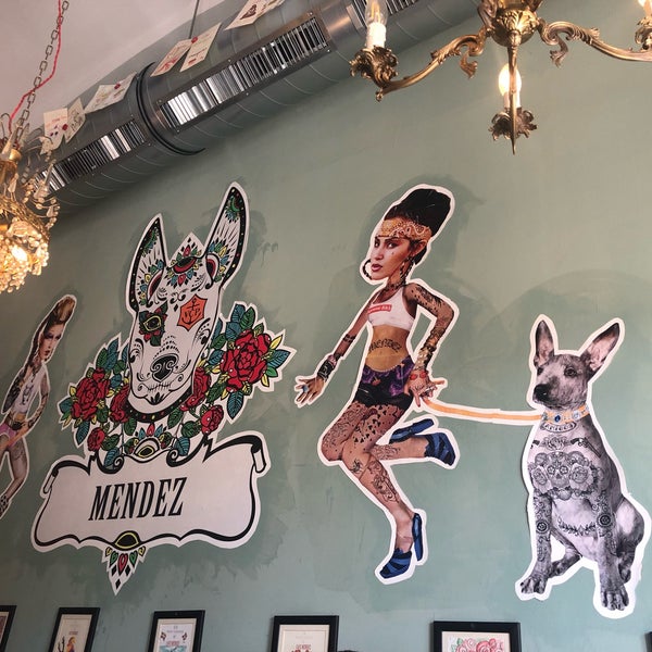 Foto tirada no(a) Cafe Mendez por Molly C. em 5/17/2019