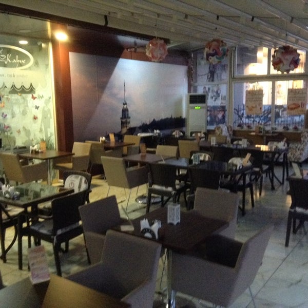 11/21/2014에 Ahmet D.님이 Ala Kahve Cafe &amp; Bistro에서 찍은 사진