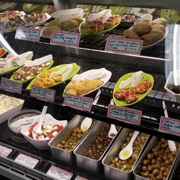 Roma Imports Deli in Tucson