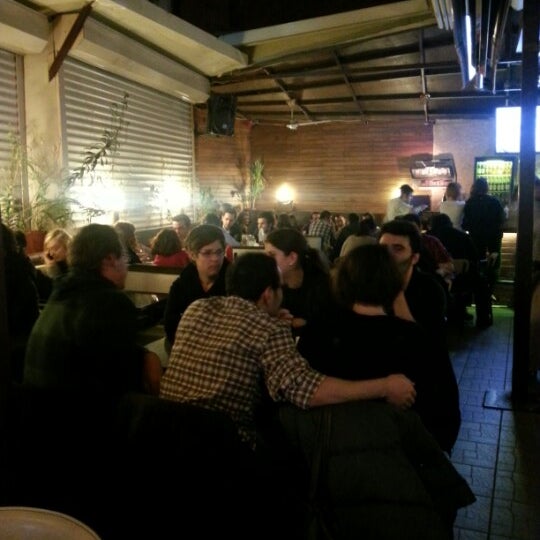 รูปภาพถ่ายที่ Arasta Bar &amp; Restaurant โดย Mert เมื่อ 2/1/2013