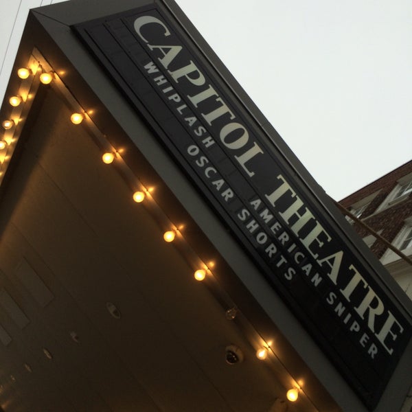 รูปภาพถ่ายที่ Capitol Theatre โดย Gregory W. เมื่อ 2/8/2015
