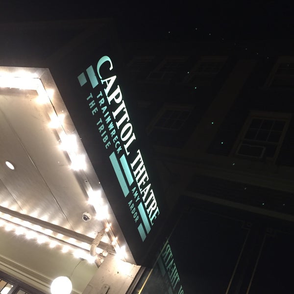 Foto tirada no(a) Capitol Theatre por Gregory W. em 7/20/2015