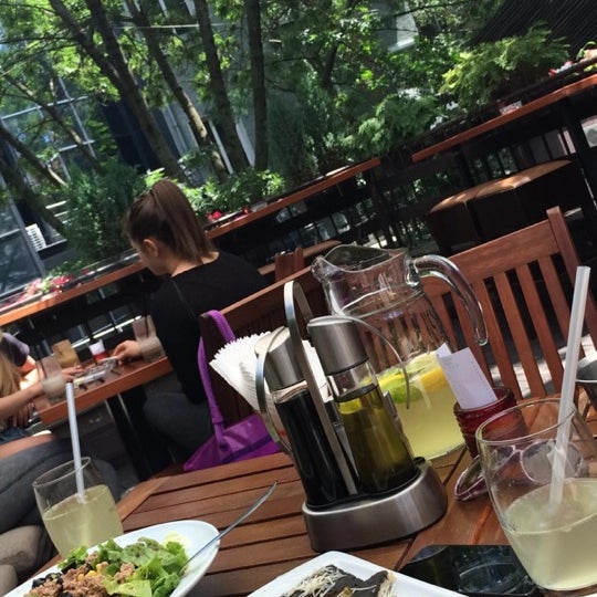 6/27/2014にEkaterina N.がМармалад Bar &amp; Dinnerで撮った写真