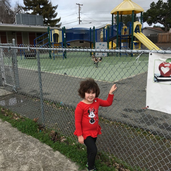 Mountain View Elementary Elementary School in Concord