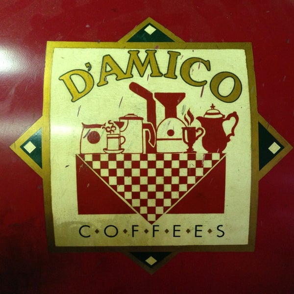 Foto diambil di D&#39;Amico Coffee Roasters oleh Jase pada 3/2/2013