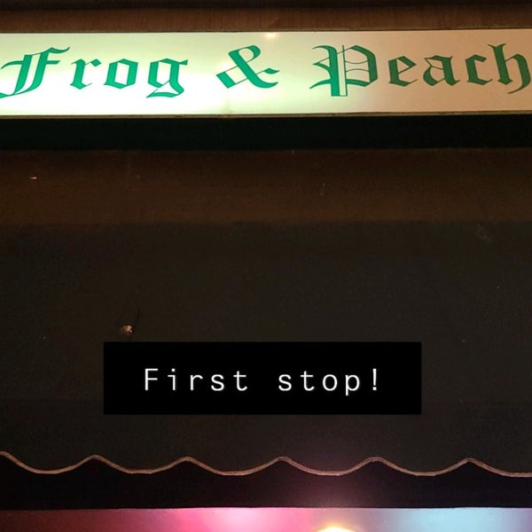 2/26/2022 tarihinde Leah B.ziyaretçi tarafından Frog &amp; Peach Pub'de çekilen fotoğraf