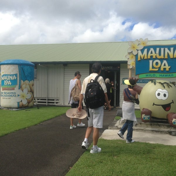 Photo taken at Mauna Loa Macadamia Nut Visitor Center by Teresa L. on 10/26/2016