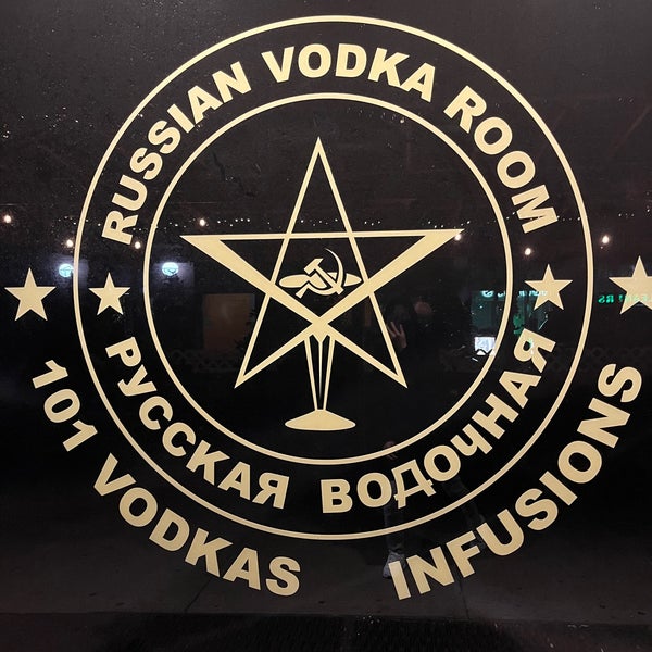 Foto tirada no(a) Russian Vodka Room por Teresa L. em 11/21/2021