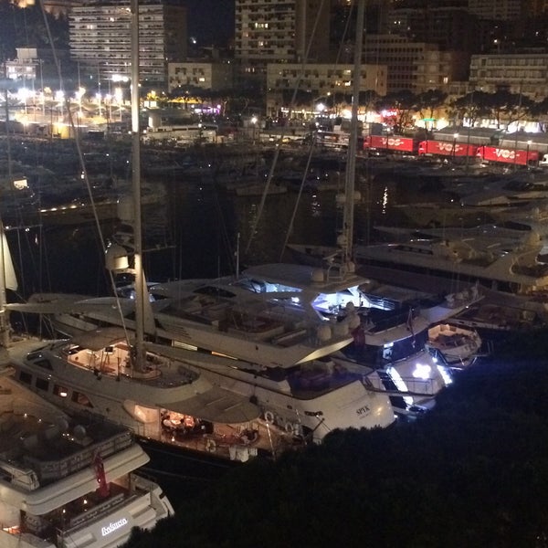 รูปภาพถ่ายที่ La Marée Monaco โดย Alexander Y. เมื่อ 6/23/2017