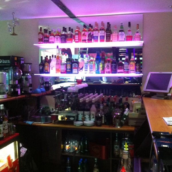 9/25/2013にMakar U.がSlon Cocktail barで撮った写真