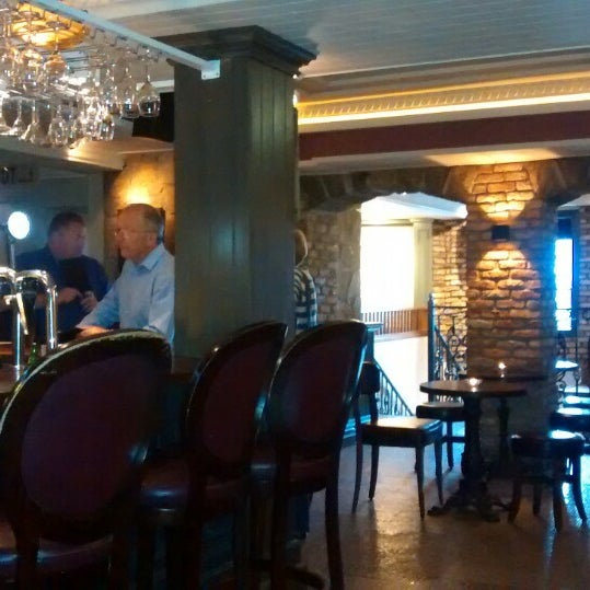 6/22/2014에 Benjamin님이 McSwiggan&#39;s Bar &amp; Restaurant에서 찍은 사진