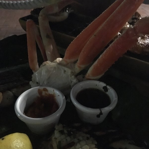 Foto scattata a Blue Fish Seafood Restaurant da Lisun L. il 9/11/2016