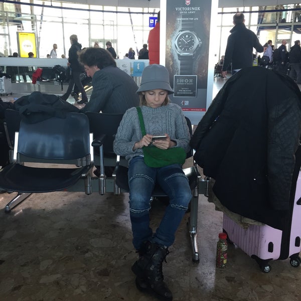 3/9/2015에 Natalia L.님이 제네바 국제공항 (GVA)에서 찍은 사진