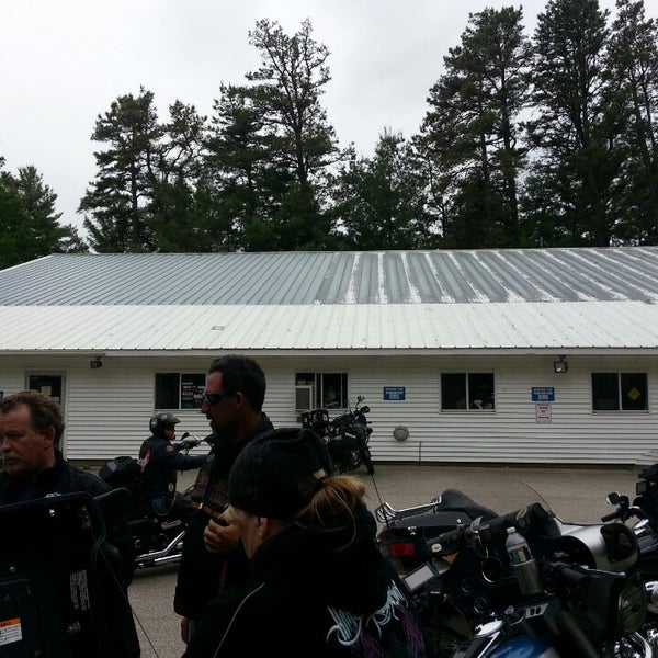 Whitehorse Gear Miscellaneous Shop in Center Conway