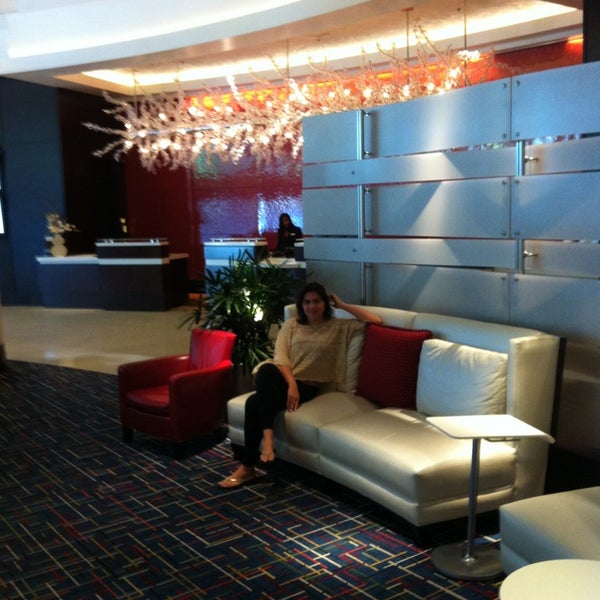 Photo taken at Atlanta Airport Marriott Gateway by Marco A. on 5/25/2013