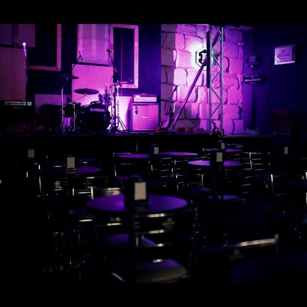 รูปภาพถ่ายที่ Pullman Danceteria &amp; Stage โดย Buchanan G. เมื่อ 1/11/2014