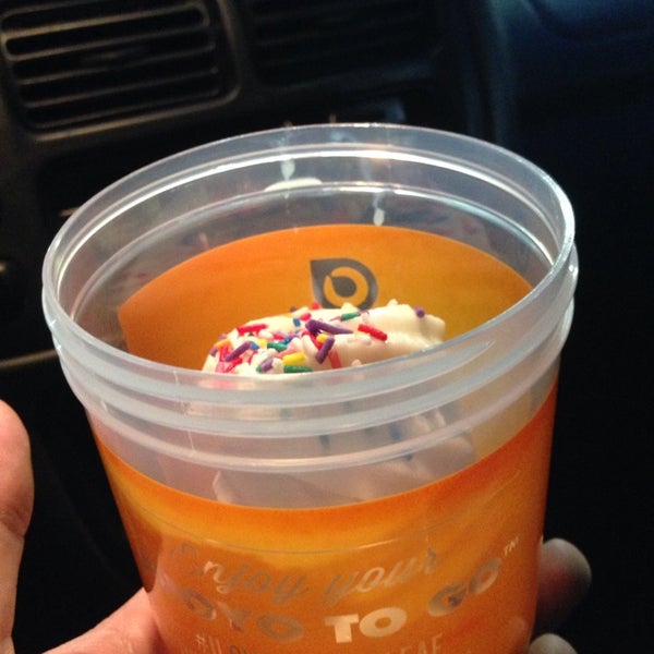 Das Foto wurde bei Orange Leaf Frozen Yogurt - Bloomington von Alec D. am 4/15/2014 aufgenommen