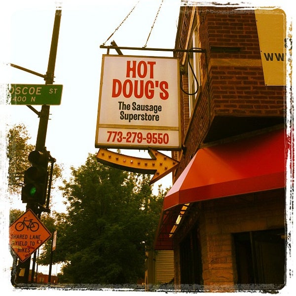 Foto tirada no(a) Hot Doug&#39;s por Coni em 5/22/2013