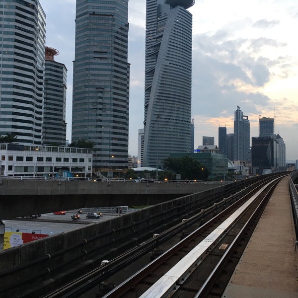 Photos at RapidKL KL Gateway-Universiti (KJ19) LRT Station - 43 
