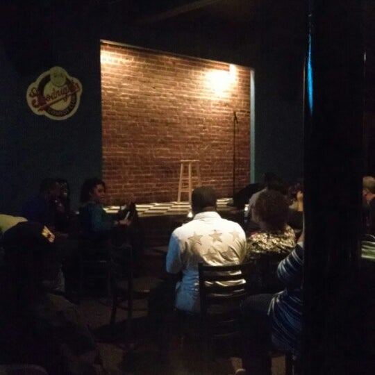 Foto tomada en Goodnight&#39;s Comedy Club &amp; Restaurant  por Jermaine A. el 3/9/2014